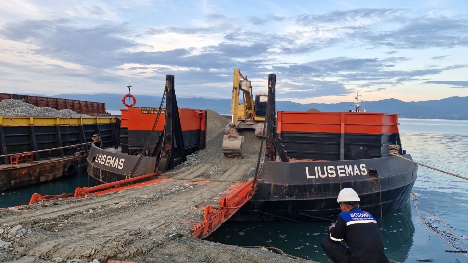 Barge logistics